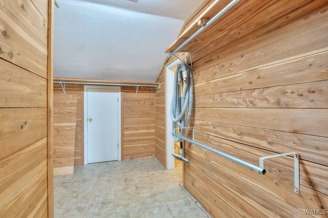 17385 Spencers Cove Rd, Northport, AL 35475