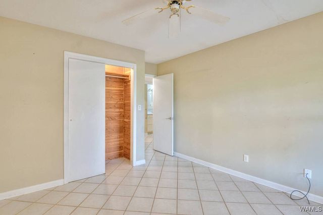 17385 Spencers Cove Rd, Northport, AL 35475