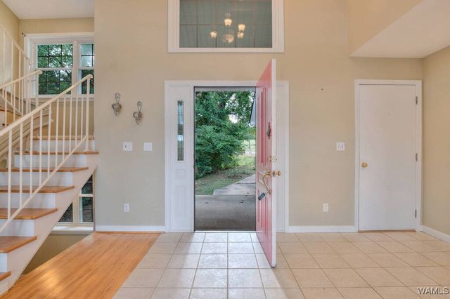 17385 Spencers Cove Rd, Northport, AL 35475