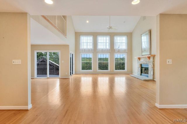 17385 Spencers Cove Rd, Northport, AL 35475