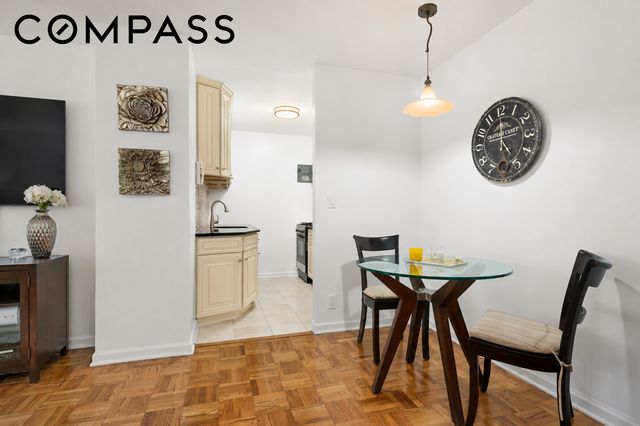 201 E 21st St Apt 5G, New York City, NY 10010