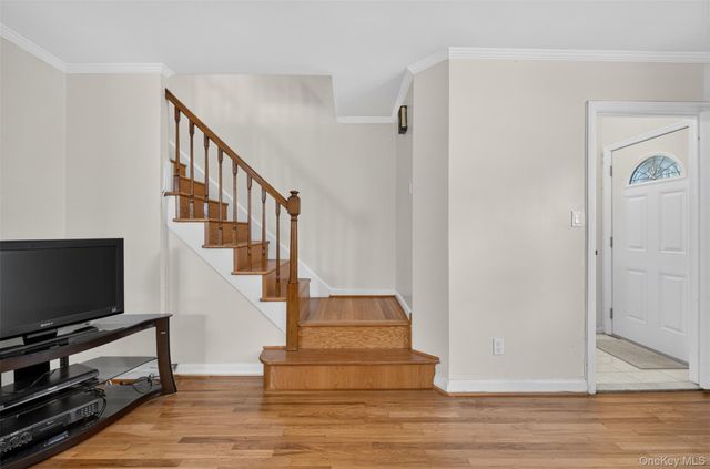 146-18 Kalmia Avenue, Flushing, NY 11355