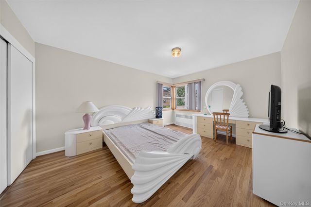 146-18 Kalmia Avenue, Flushing, NY 11355