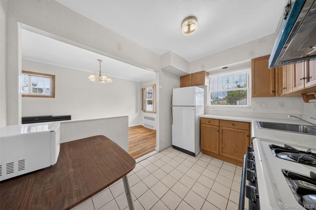 146-18 Kalmia Avenue, Flushing, NY 11355