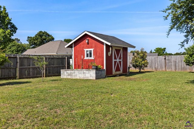 105 Brooke Court, Byron, GA 31008