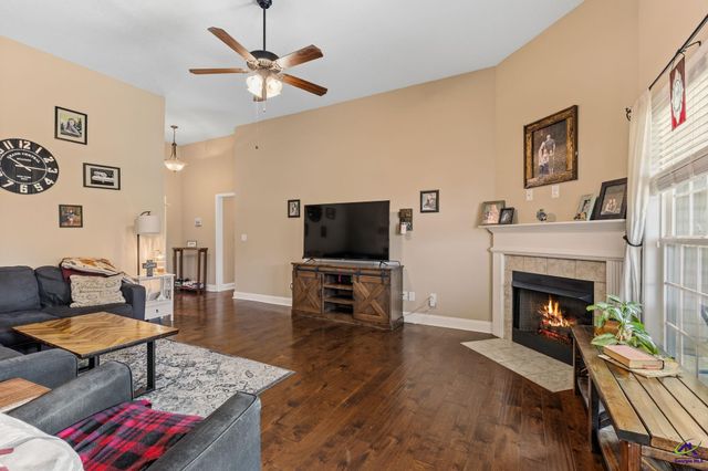 105 Brooke Court, Byron, GA 31008