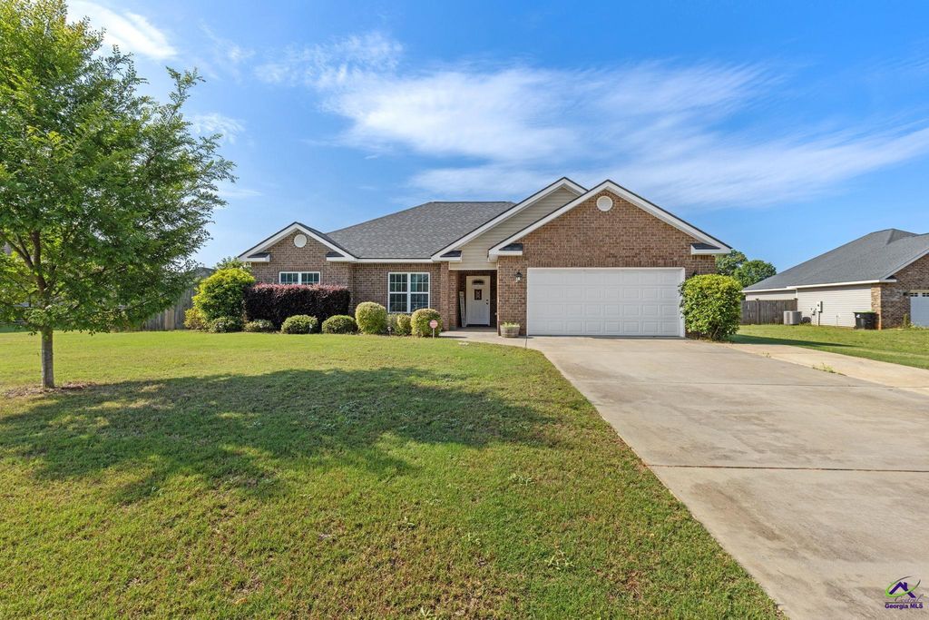 105 Brooke Court, Byron, GA 31008