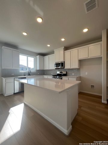 16630 DAYLIGHT LN, Schertz, TX 78154