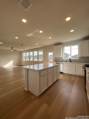 16630 DAYLIGHT LN, Schertz, TX 78154