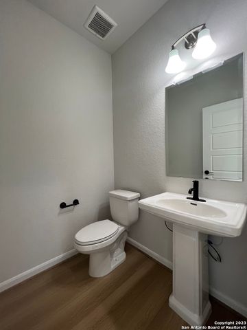 16630 DAYLIGHT LN, Schertz, TX 78154