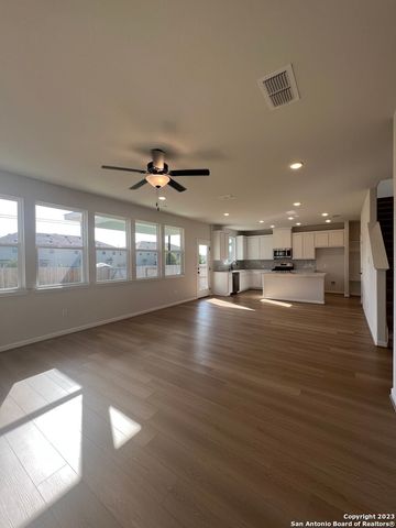 16630 DAYLIGHT LN, Schertz, TX 78154