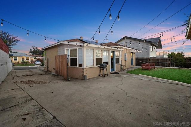 2004 Crenshaw, San Diego, CA 92105