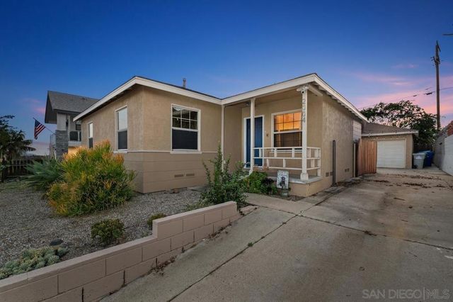 2004 Crenshaw, San Diego, CA 92105