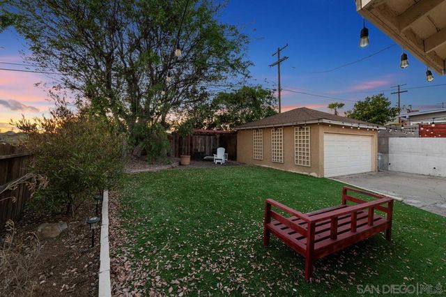 2004 Crenshaw, San Diego, CA 92105