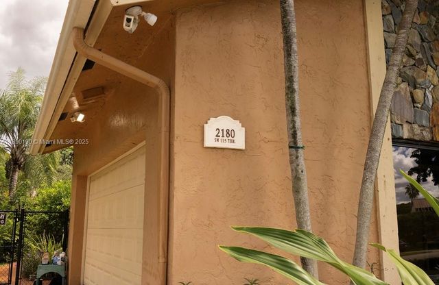 2180 SW 115th Ter, Davie, FL 33325