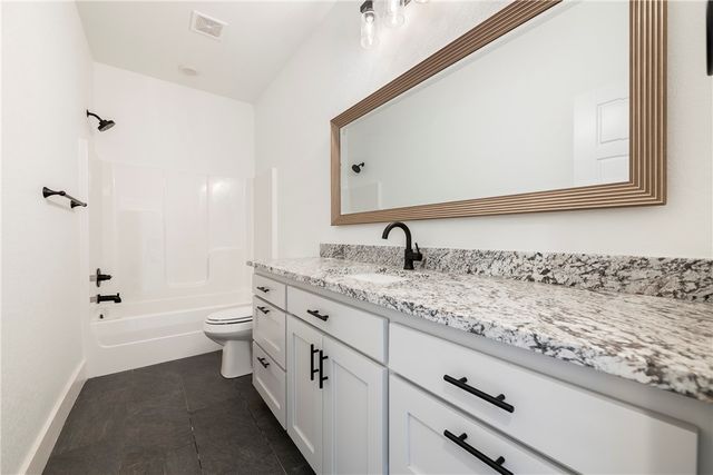 10 Knebworth Drive, Bella Vista, AR 72714