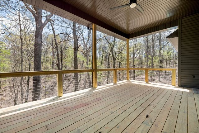 10 Knebworth Drive, Bella Vista, AR 72714