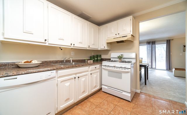 177 Moylan Court 177, Newington, CT 06111