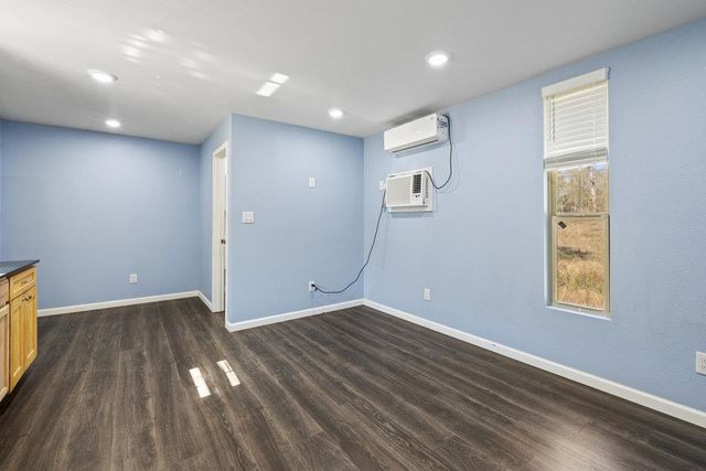 2540 FM 20, Red Rock, TX 78662