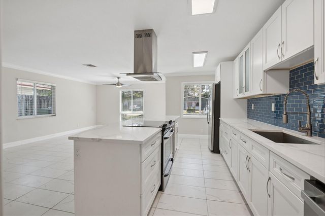 819 SW 13TH Street, Fort Lauderdale, FL 33315