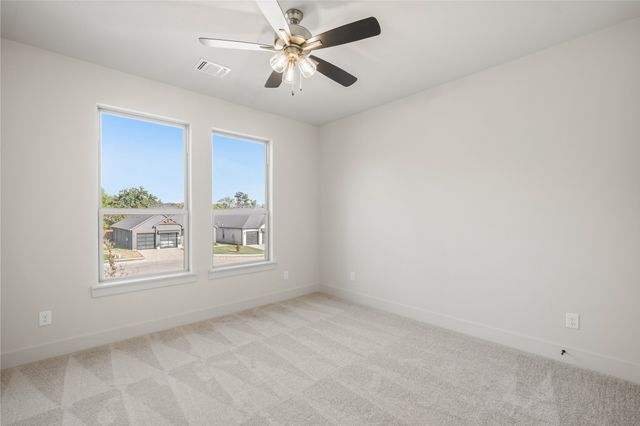 917 Boston Lane, River Oaks, TX 76114