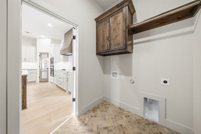 917 Boston Lane, River Oaks, TX 76114