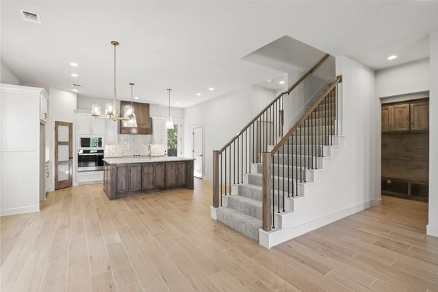 917 Boston Lane, River Oaks, TX 76114
