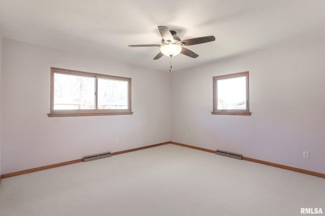 916 E EMERSON Street, Morton, IL 61550