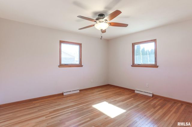 916 E EMERSON Street, Morton, IL 61550