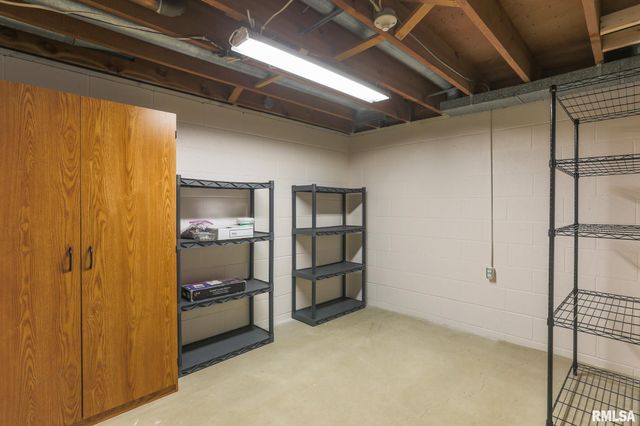 916 E EMERSON Street, Morton, IL 61550