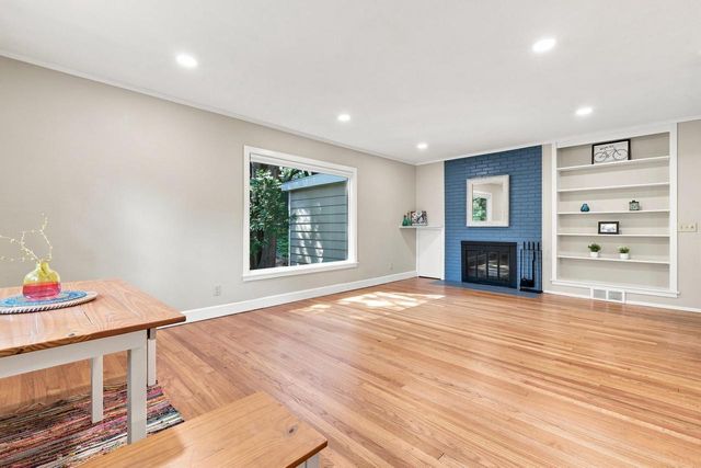 37 Hiawatha Circle, Madison, WI 53711