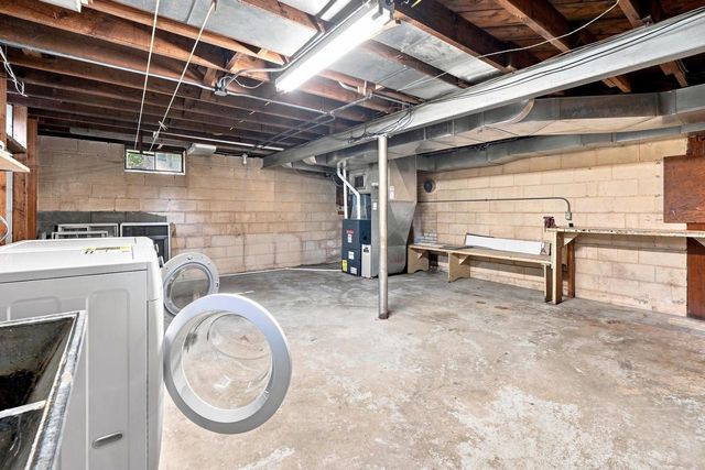 37 Hiawatha Circle, Madison, WI 53711