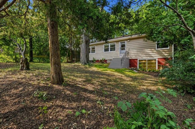 37 Hiawatha Circle, Madison, WI 53711