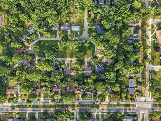 37 Hiawatha Circle, Madison, WI 53711