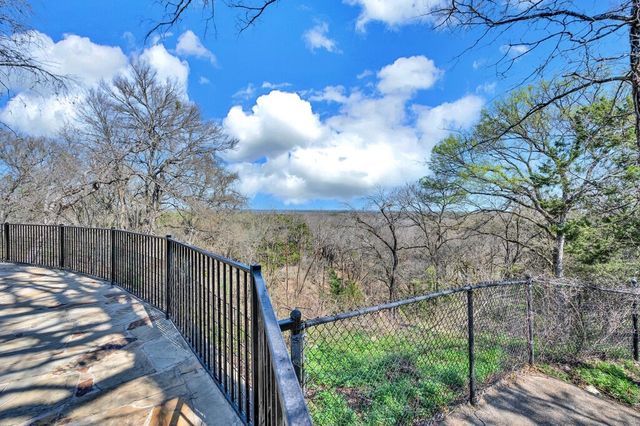 675 Cedar Canyon Road, Crawford, TX 76638