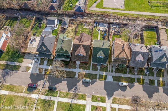 2965 Fischer Street, Detroit, MI 48214