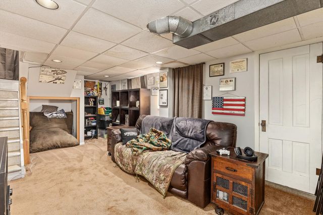 818 Northwestern Avenue, Ames, IA 50010