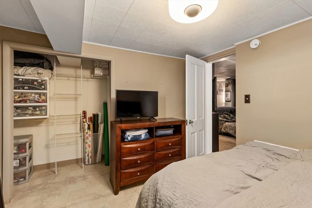 818 Northwestern Avenue, Ames, IA 50010