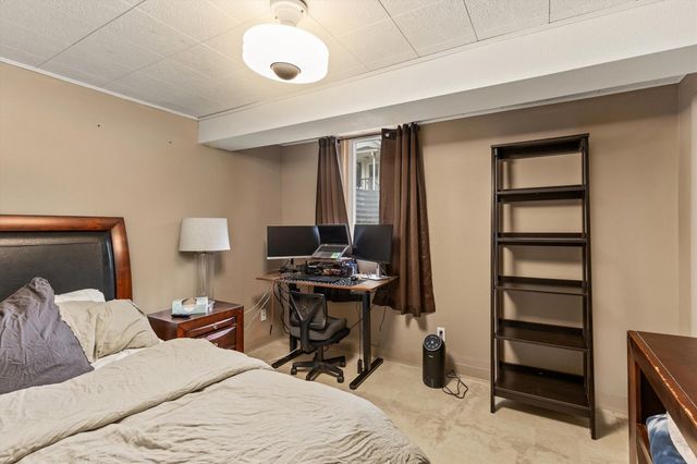 818 Northwestern Avenue, Ames, IA 50010