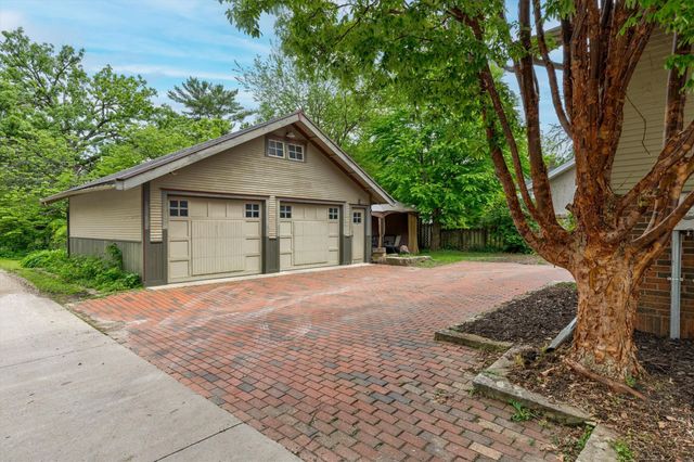 818 Northwestern Avenue, Ames, IA 50010