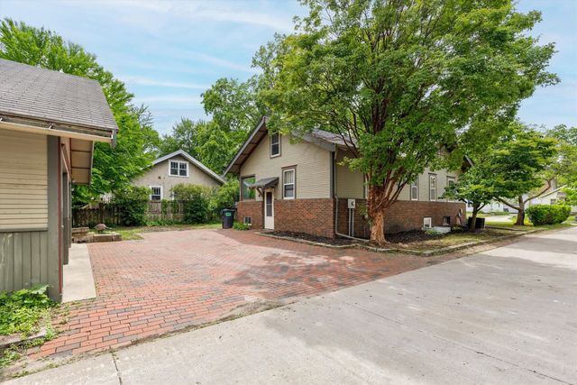 818 Northwestern Avenue, Ames, IA 50010