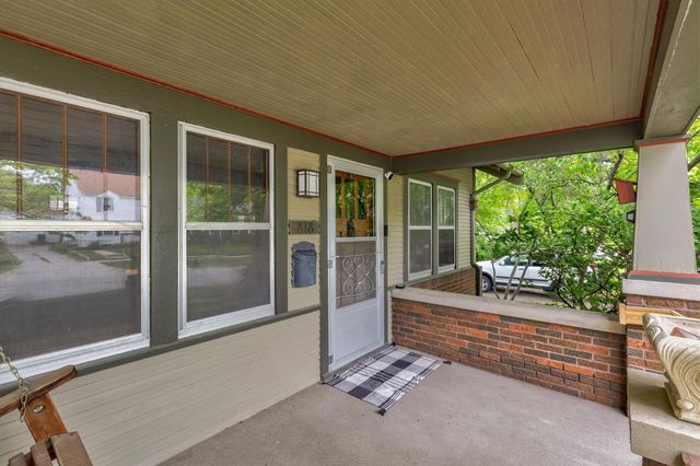 818 Northwestern Avenue, Ames, IA 50010