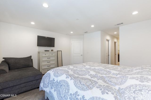 327 Newbury Vista Lane, Newbury Park, CA 91320