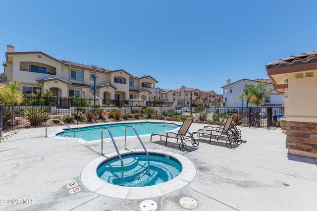 327 Newbury Vista Lane, Newbury Park, CA 91320