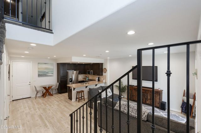 327 Newbury Vista Lane, Newbury Park, CA 91320