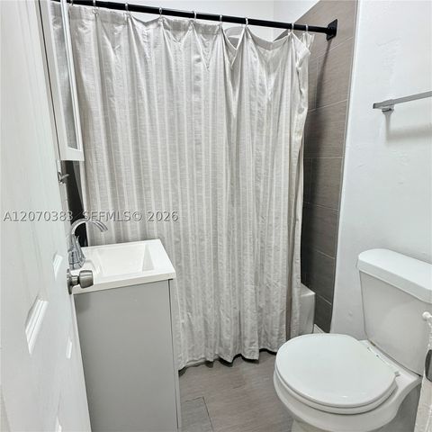 3433 Garden Ave 10, Miami Beach, FL 33140