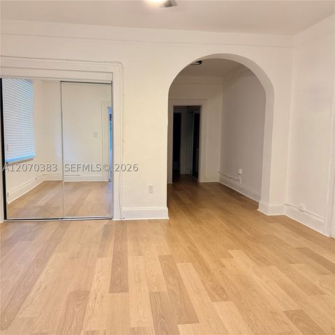 3433 Garden Ave 10, Miami Beach, FL 33140