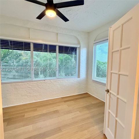 3433 Garden Ave 10, Miami Beach, FL 33140