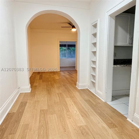 3433 Garden Ave 10, Miami Beach, FL 33140