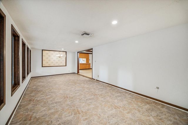 807 Wycliffe Drive, Houston, TX 77079